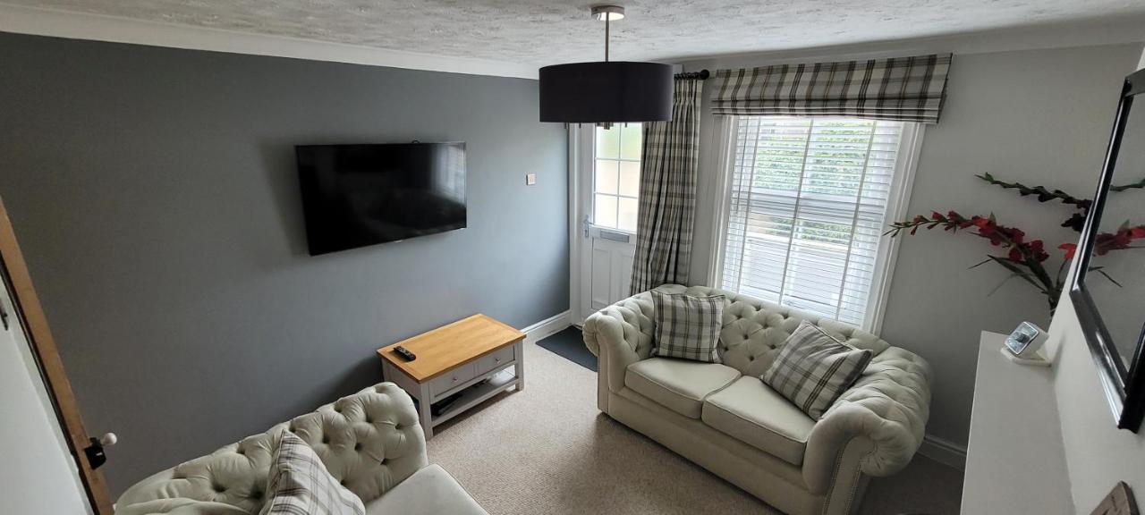 Caister Cottage, Beach 1 Minute Walk Away Exterior photo
