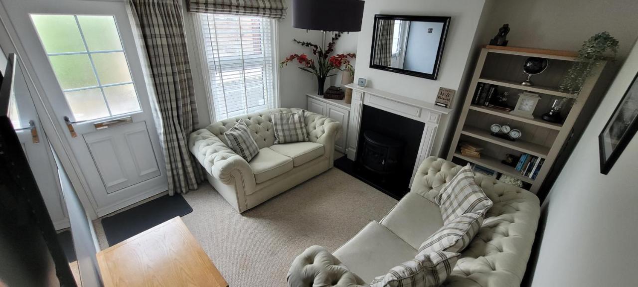 Caister Cottage, Beach 1 Minute Walk Away Exterior photo